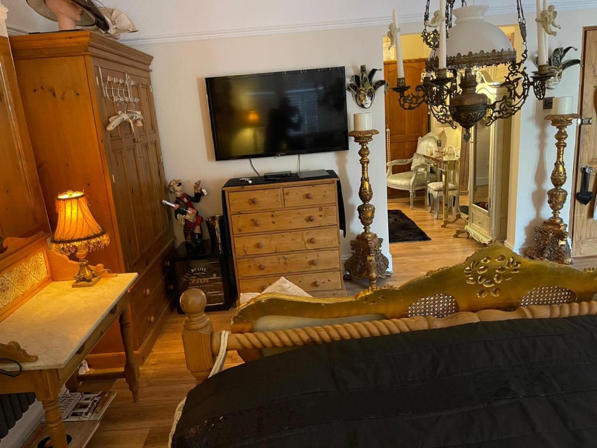 לינה וארוחת בוקר פורת'קל Olivia House מראה חיצוני תמונה
