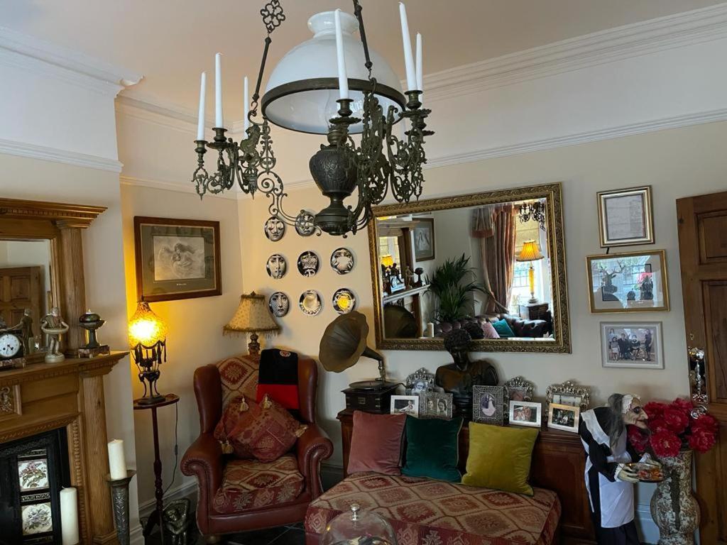 לינה וארוחת בוקר פורת'קל Olivia House מראה חיצוני תמונה
