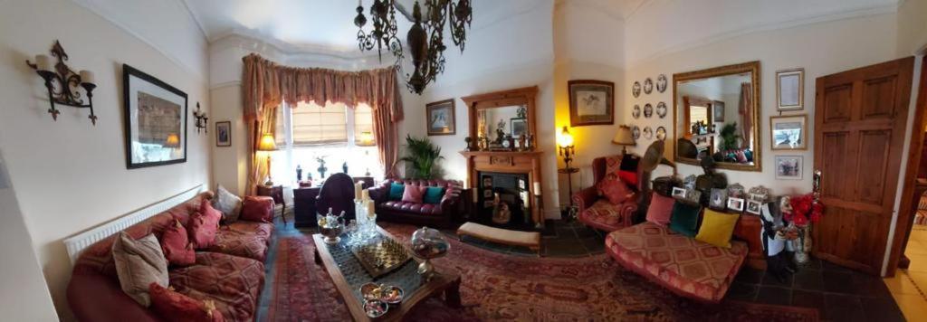 לינה וארוחת בוקר פורת'קל Olivia House מראה חיצוני תמונה